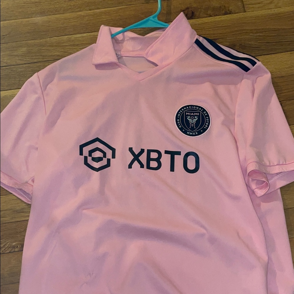 Messi jersey pink